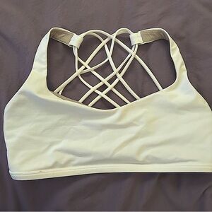 Lululemon free to be bra